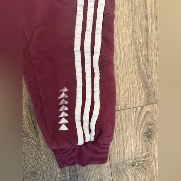 Adidas x Peloton Burgundy Gender-Neutral Jogger Sweatpants Size Medium - Picture 3 of 7